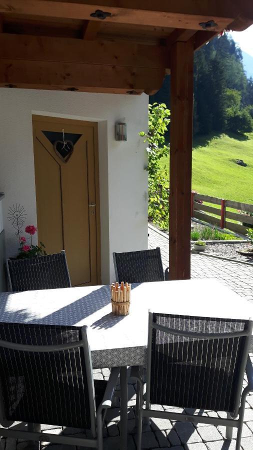 Haus Evelin Apartment Sankt Leonhard im Pitztal Exterior photo